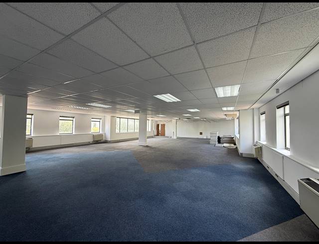 310M² OFFICE TO LET IN NEWLANDS